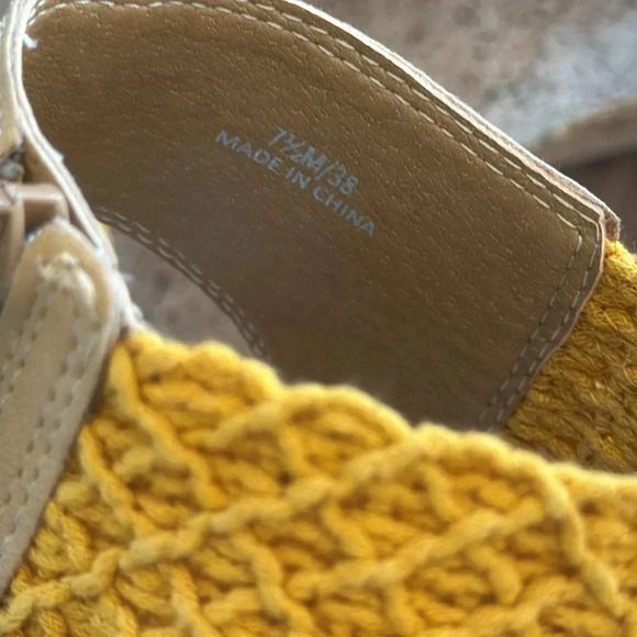 Lucky Brand | Kierony Crocheted Wedges | Golden Yellow | size 7.5 - Picture 5 of 9